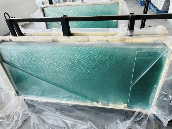 Patterned glass 3