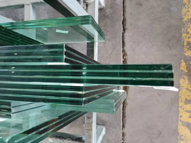 Structural Toughened Laminated Glass 6