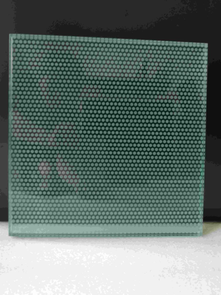 Anti-slip toughened laminated glass 4